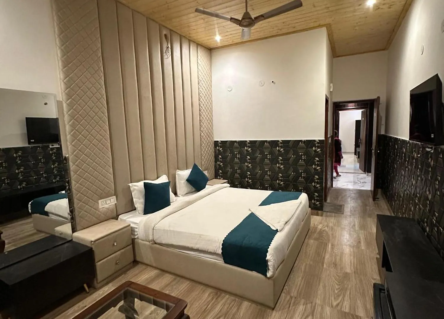 Hotel La Casca Experience Zirakpur