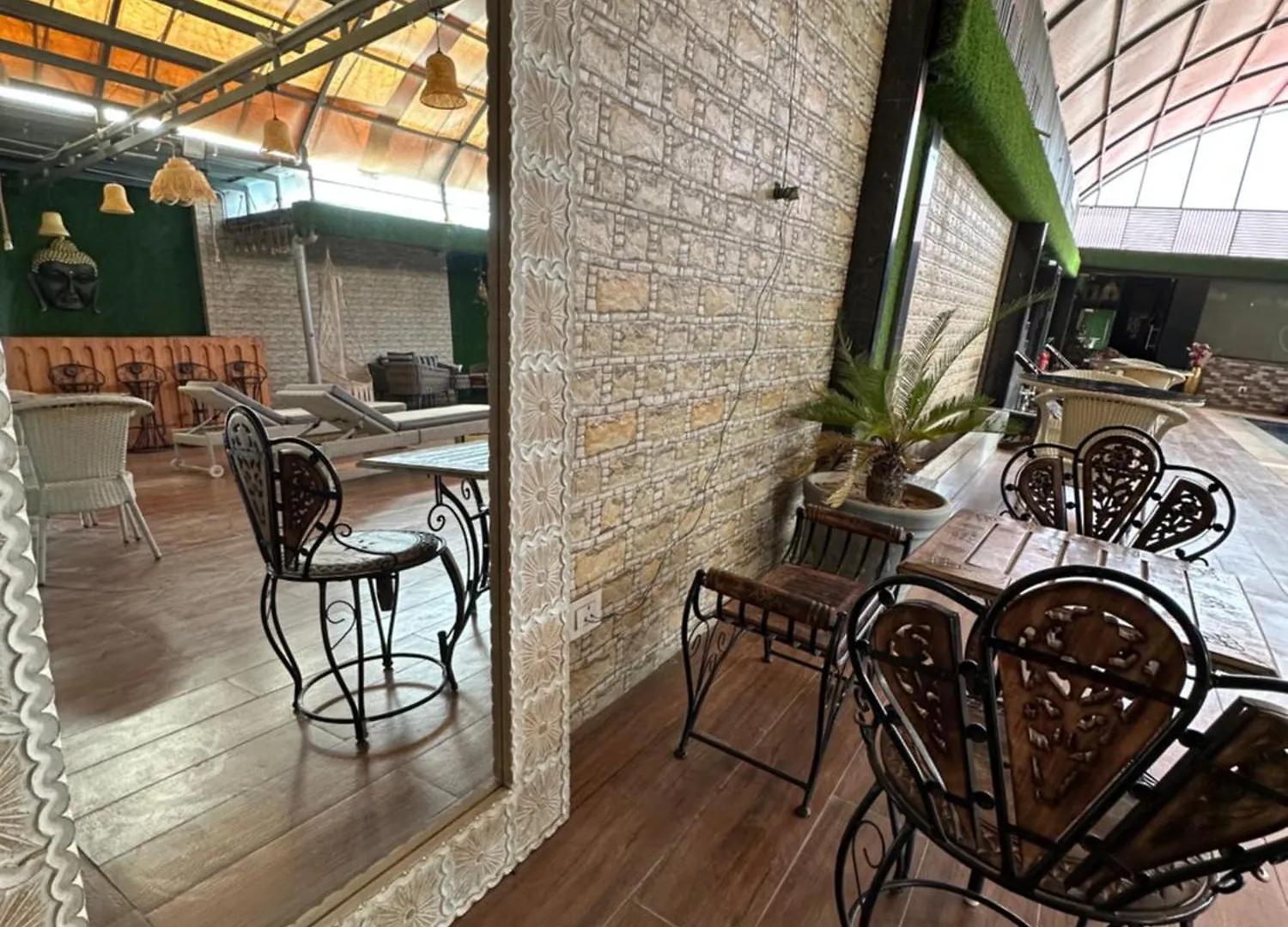 Hotel La Casca Experience Zirakpur